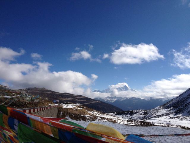 西藏，历史、文化与自然环境的深度探索